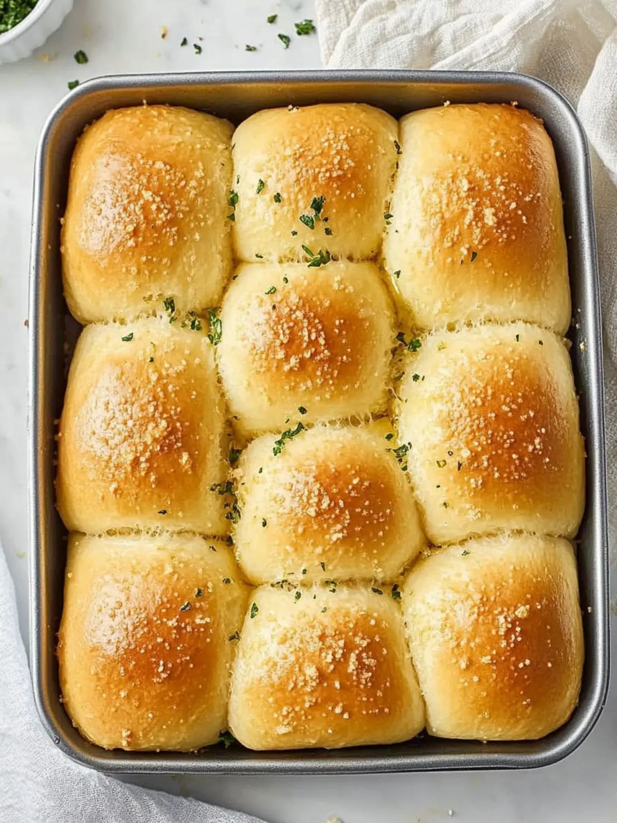 30-Minute Garlic Parmesan Dinner Rolls That Steal the Show 4 30-Minute Garlic Parmesan Dinner Rolls